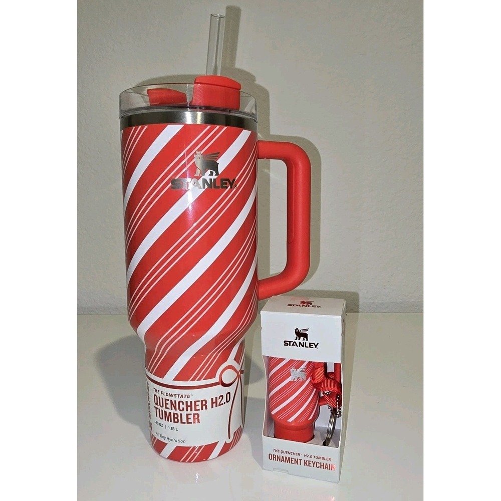Stanley 40oz S H2.0 FlowState Quencher Tumbler Candy Cane Twist W/ Keychain